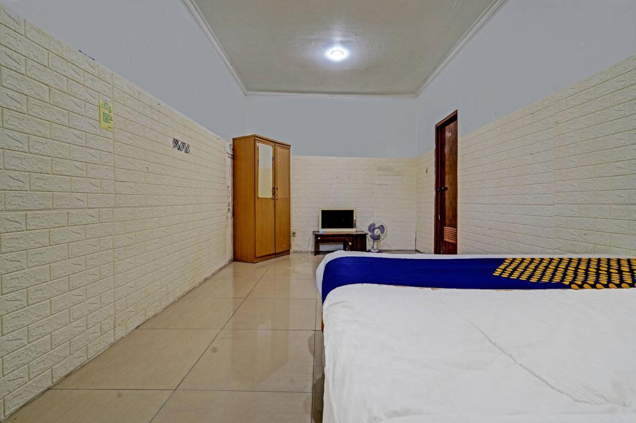 Oyo 91330 Munigar Syariah 2* Bandung